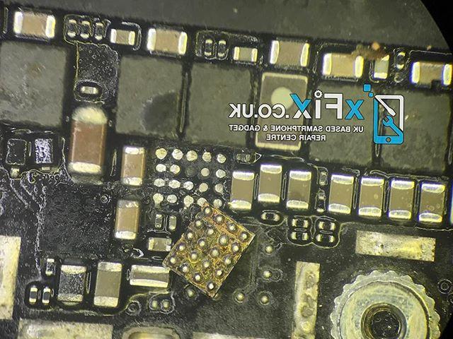 Repairing iPhone 6s with no camera flash and Torch not working